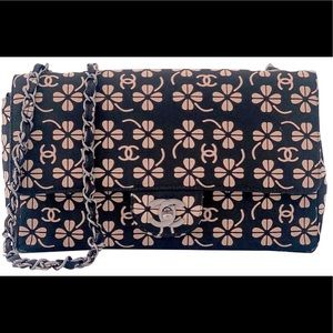 Chanel Clover CC logos flap Silk